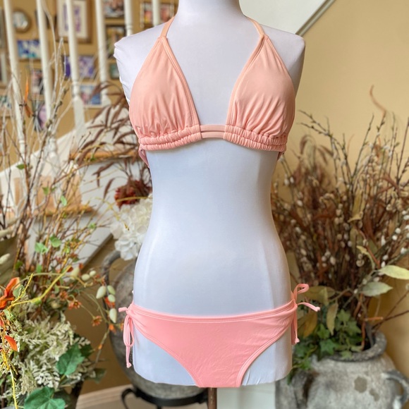 Kona Sol Other - Kona Sol Medium Pink Two-Piece Halter Medium Coverage Hipster